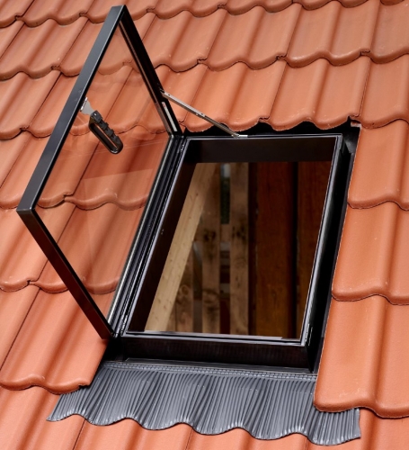 Мансардное окно-люк Velux GVT 0059